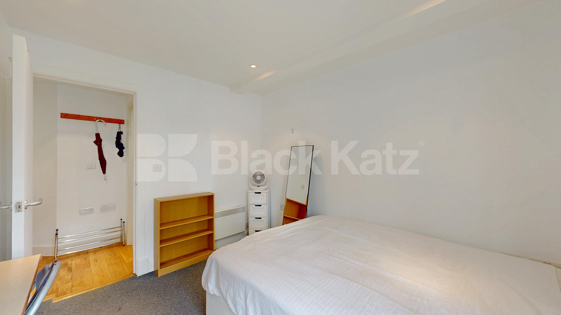Bright & Spacious 2 Bed Apartment Moments from King’s Cross York Way, Holloway